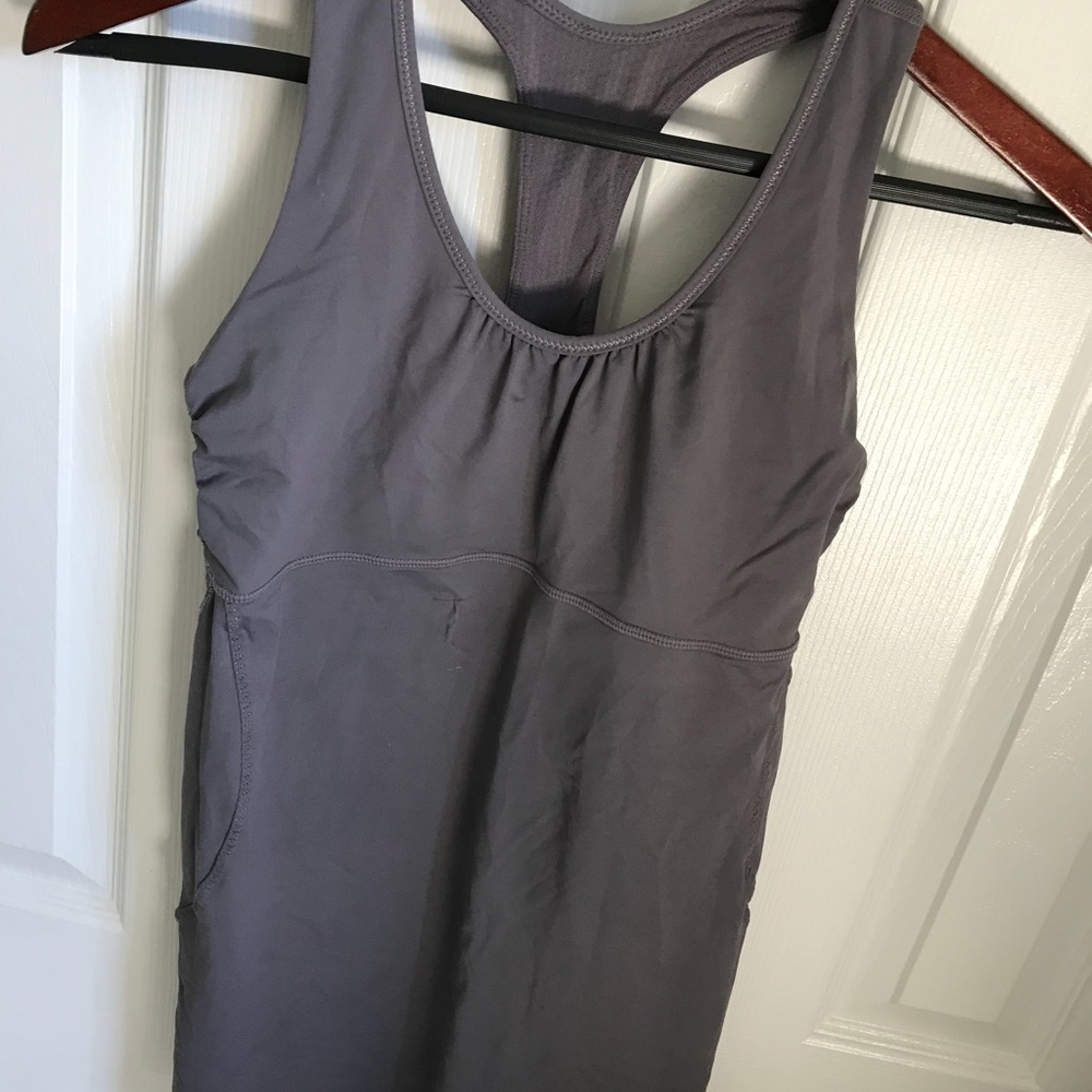 Lululemon workout top